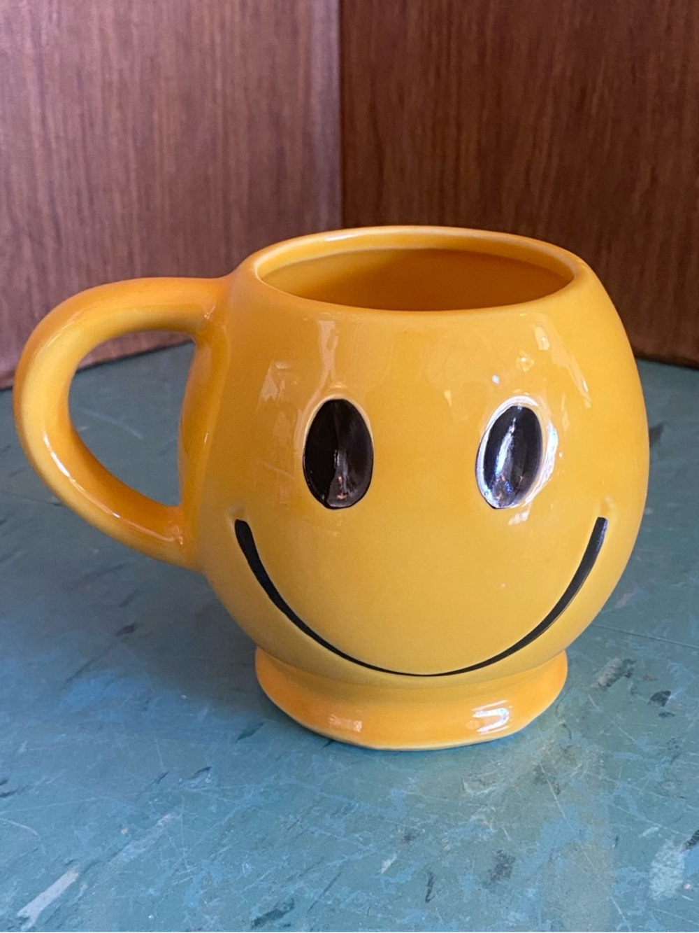 Vintage smiley face mug McCoy pottery 1970’s yellow happy face